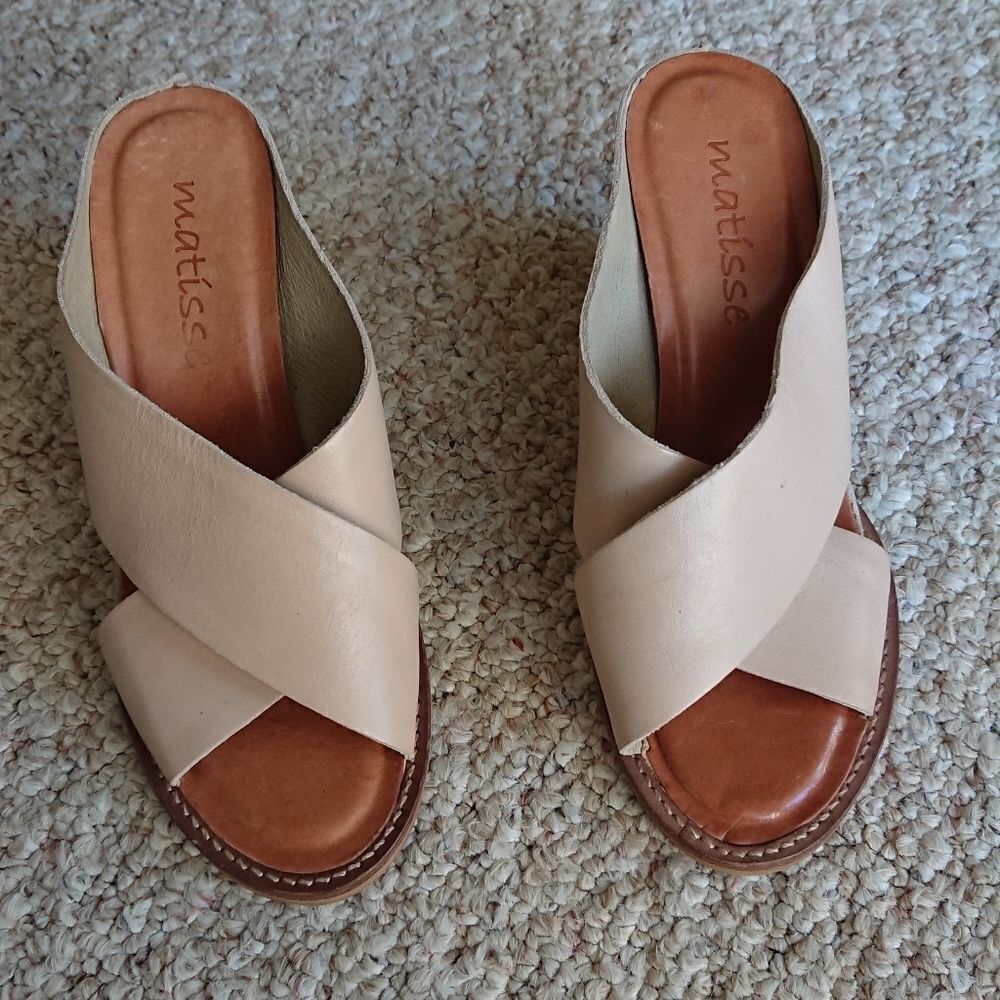 Matisse Blush all Leather Wedge Sandal size 6M